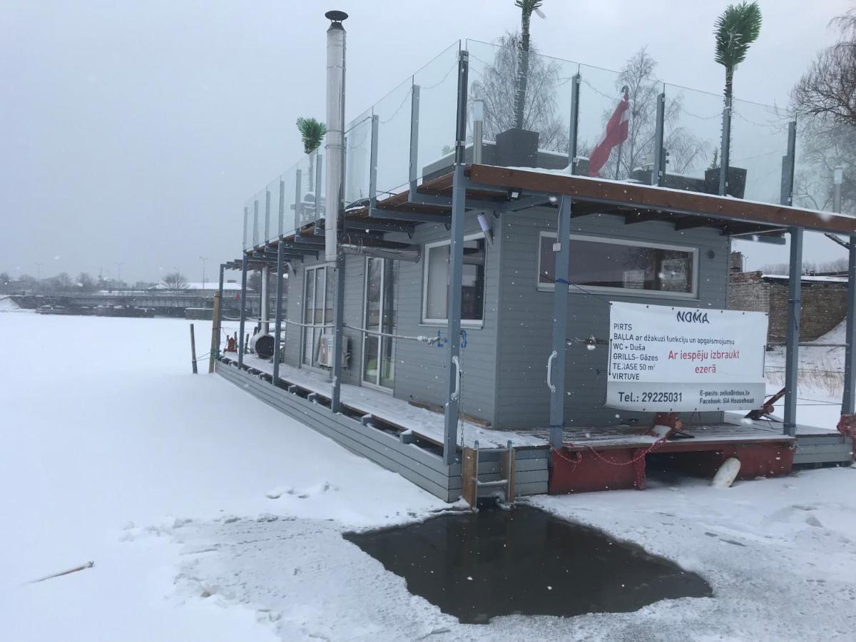 Houseboat On The Water Hotel Liepāja Exterior foto