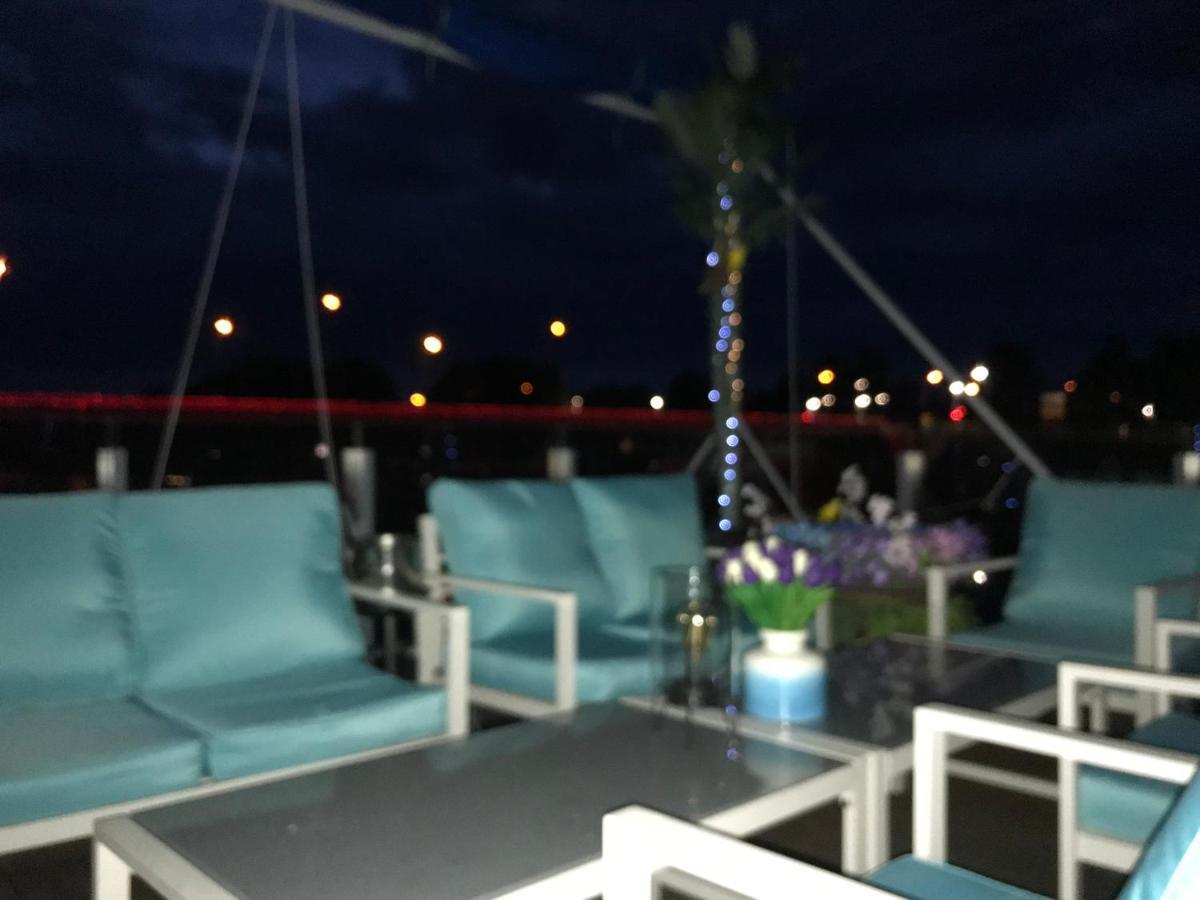 Houseboat On The Water Hotel Liepāja Exterior foto