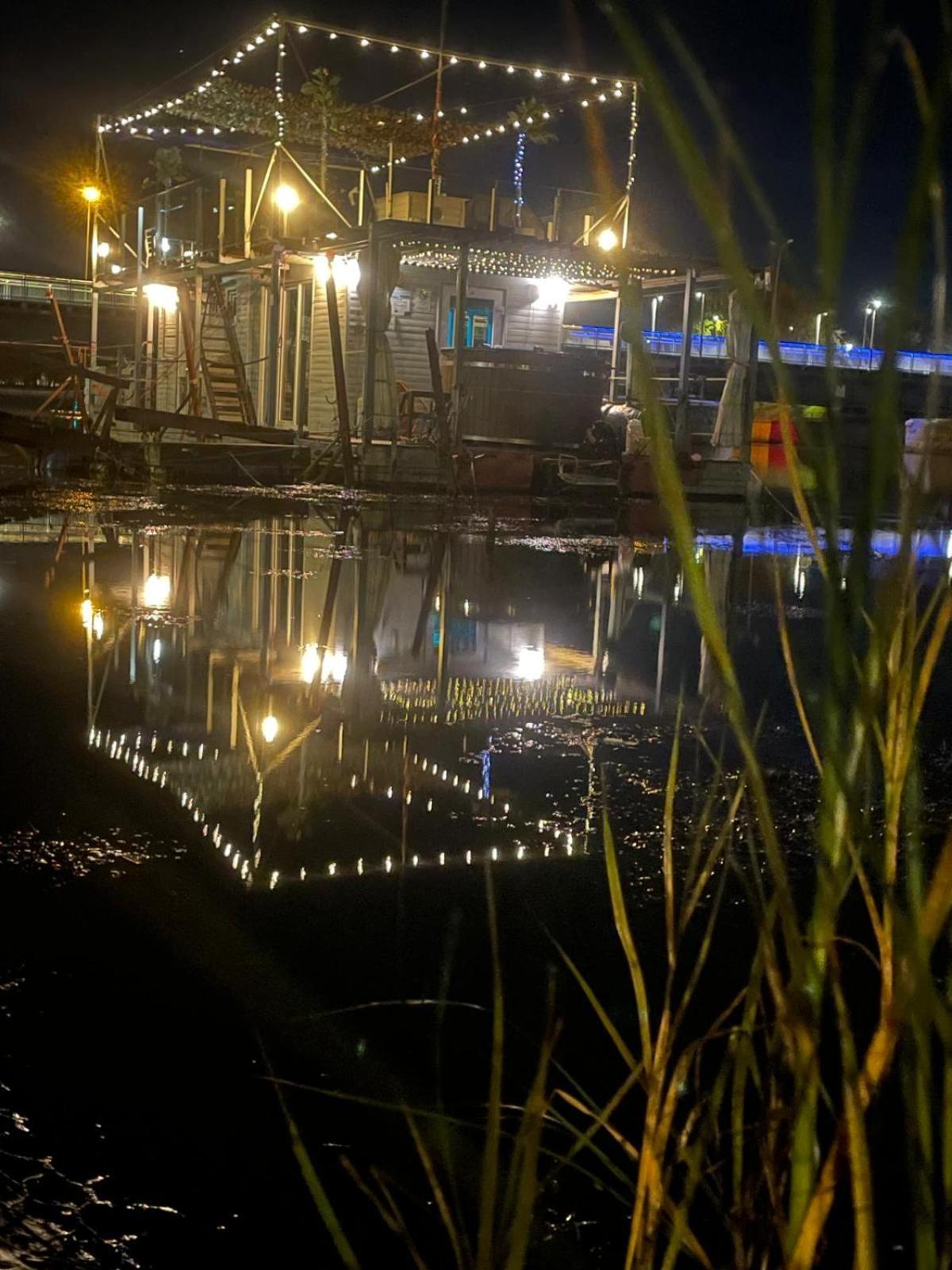 Houseboat On The Water Hotel Liepāja Exterior foto