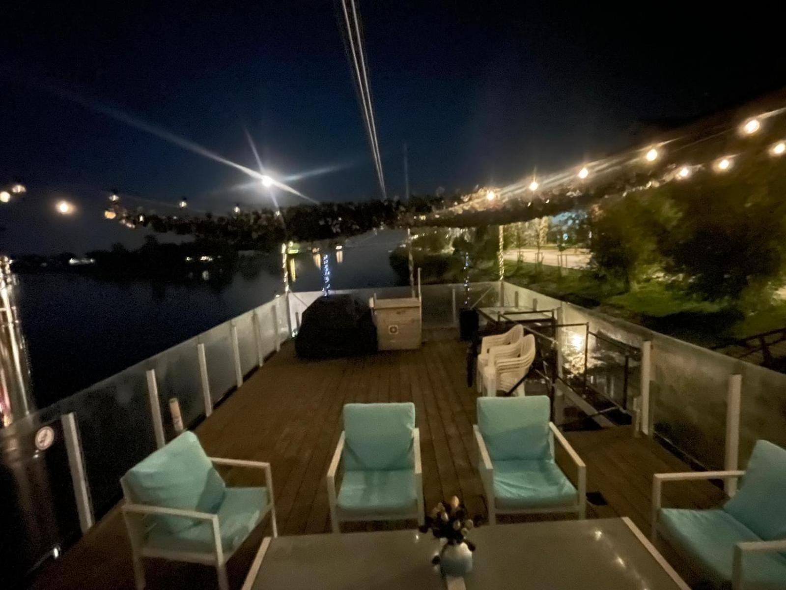 Houseboat On The Water Hotel Liepāja Exterior foto