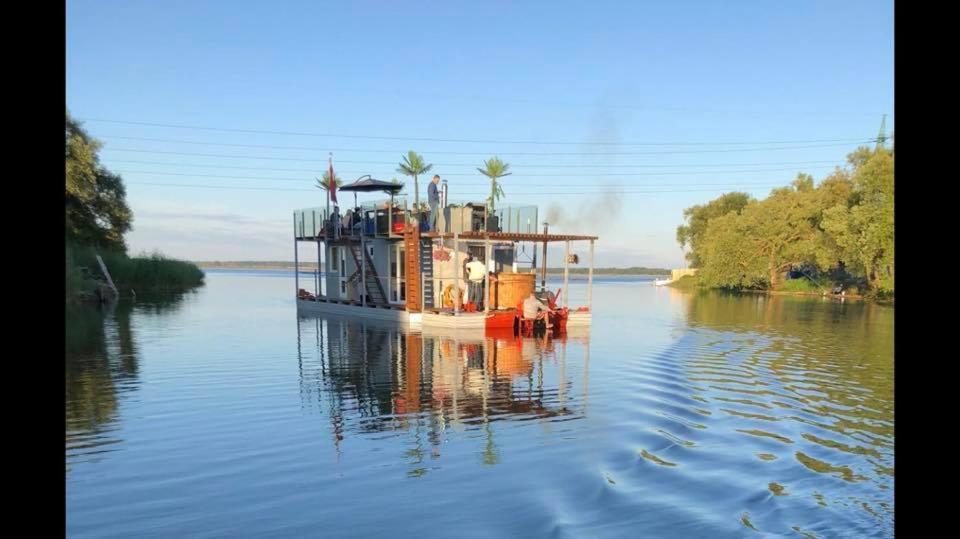 Houseboat On The Water Hotel Liepāja Exterior foto